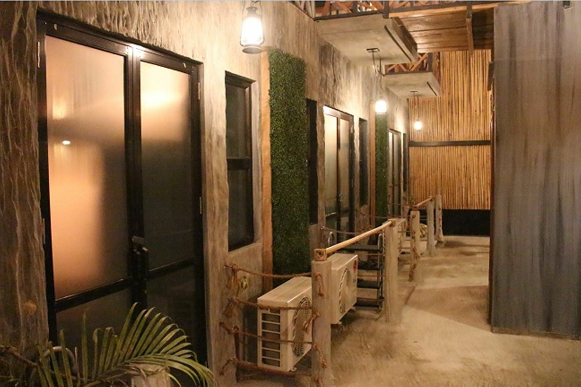 The Cavern Pod Hotel & Specialty Cafe Эль-Нидо Экстерьер фото